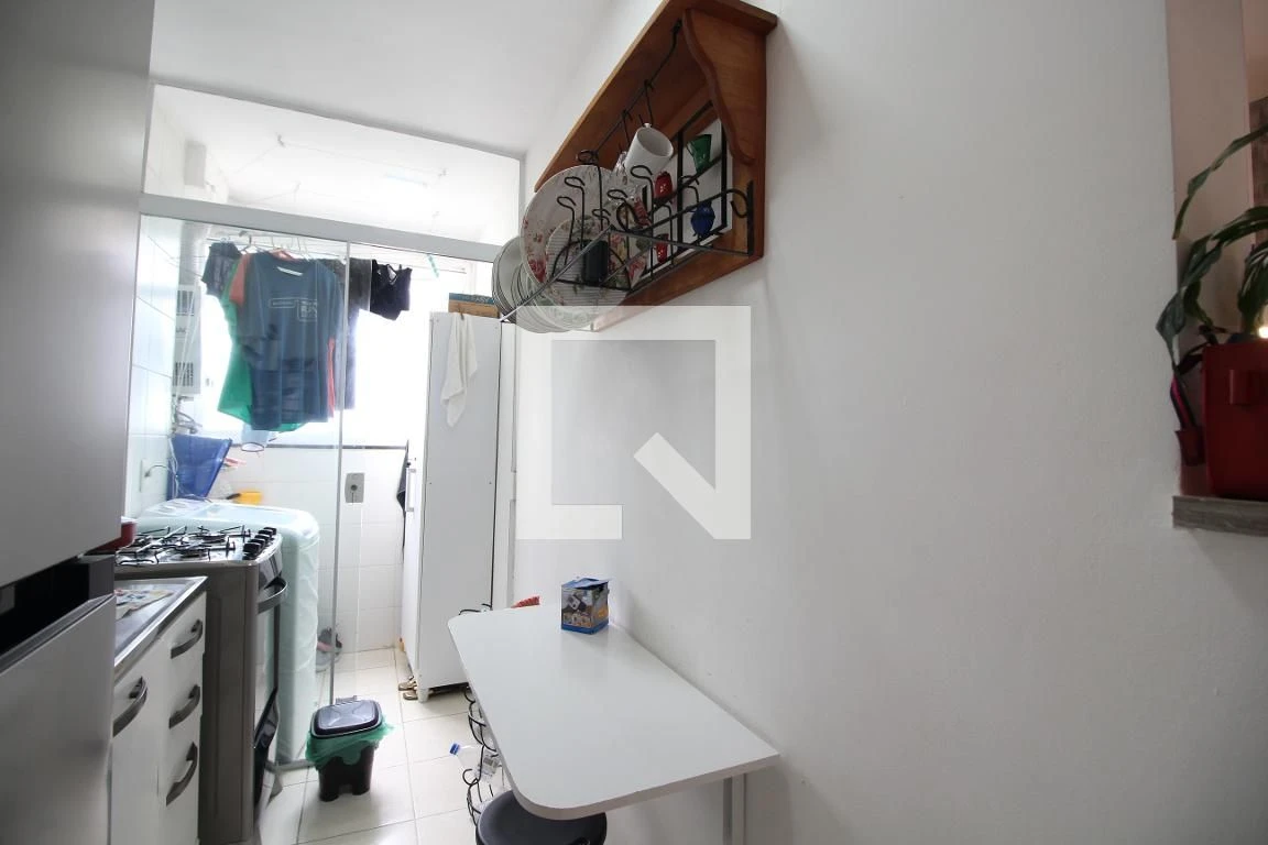 Furnished apartment with open-plan kitchen and 2 bedrooms — photo 8