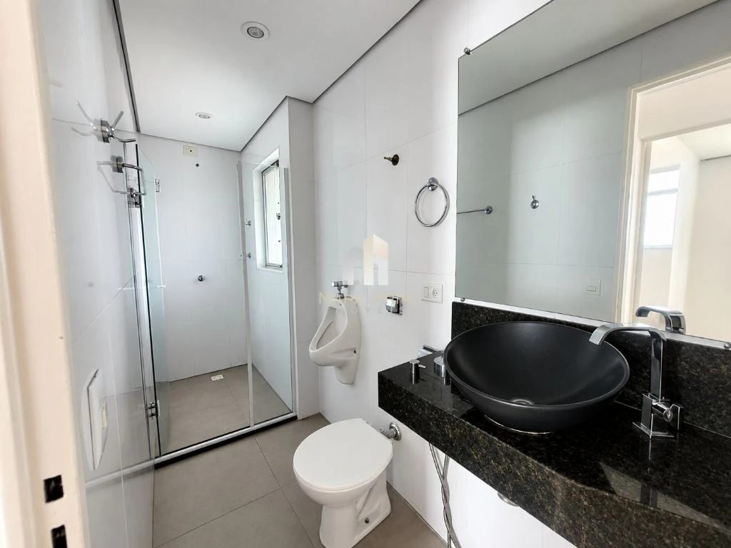 3-bedroom apartment with wood or laminate floors in Curitiba — photo 19