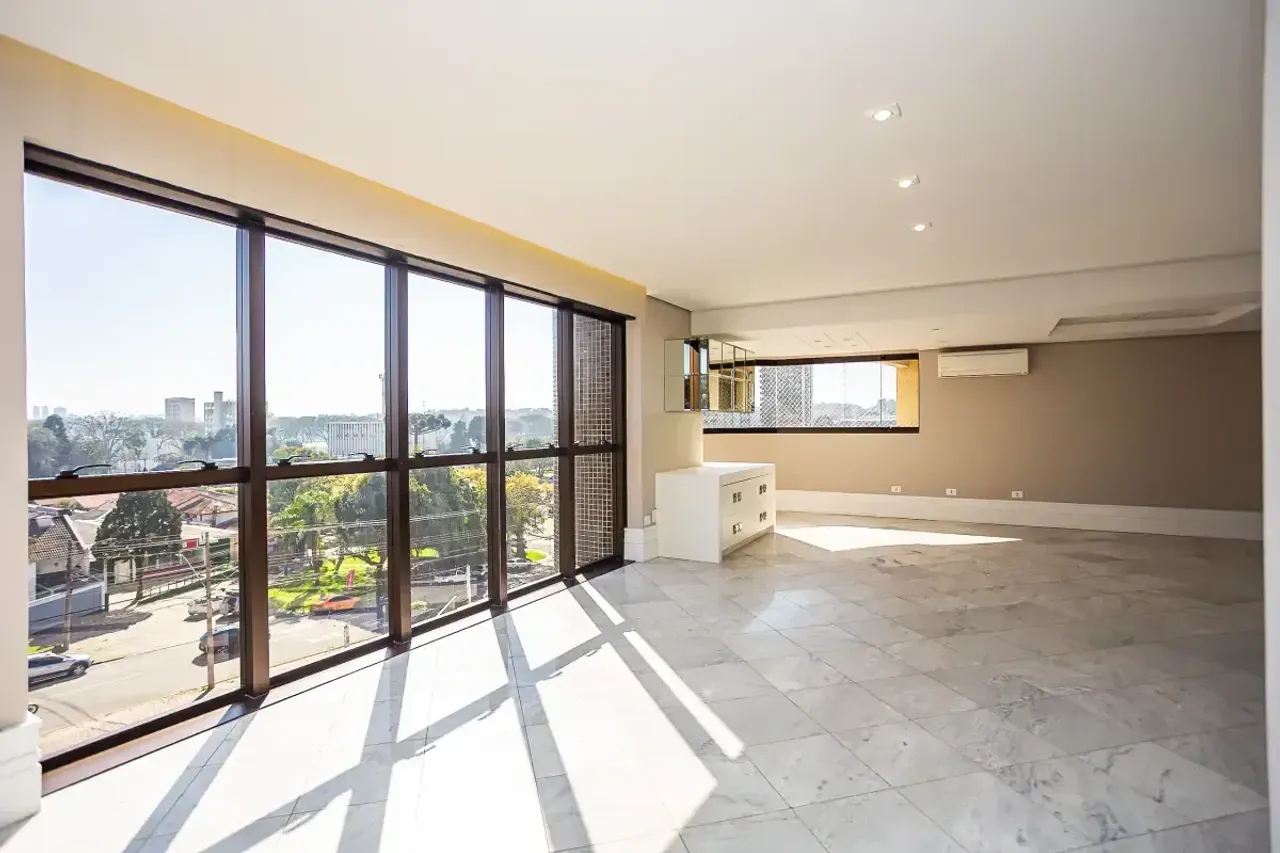 3-bedroom apartment with a closed gas kitchen