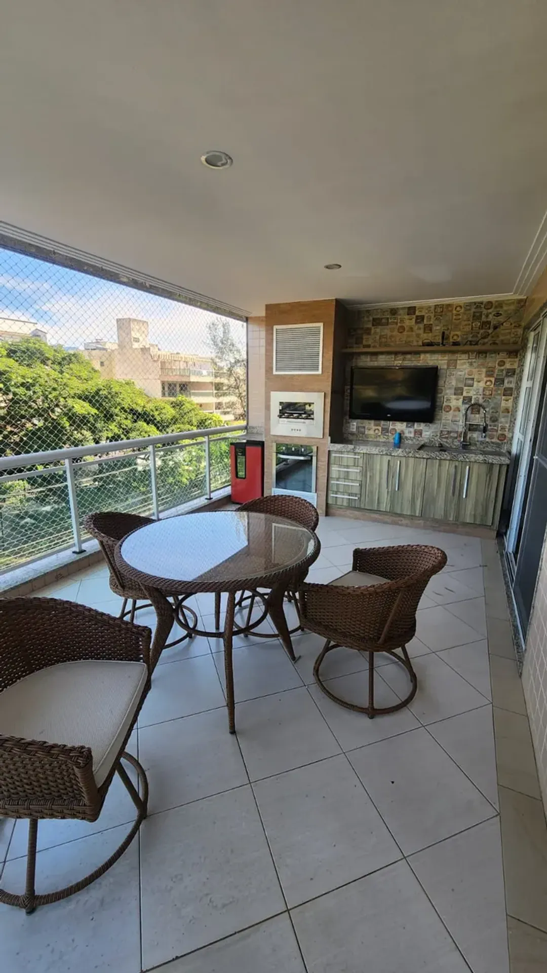 3-bedroom apartment with a private BBQ — photo 8
