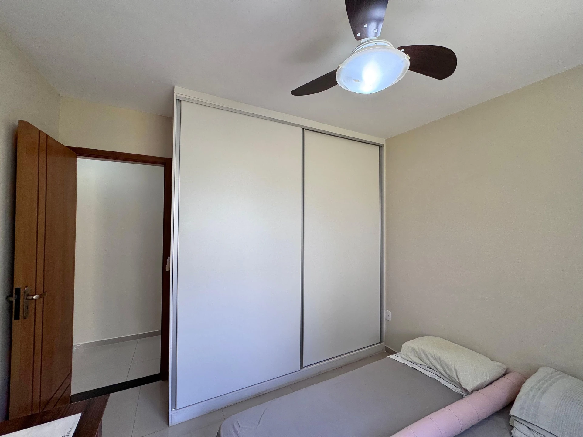 Apartamento amueblado de 4 dormitorios con jardín privado — photo 20
