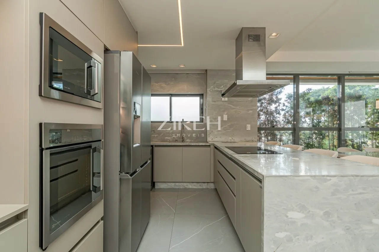 186 m² apartment with 3 en-suite bedrooms and 3 parking — photo 12