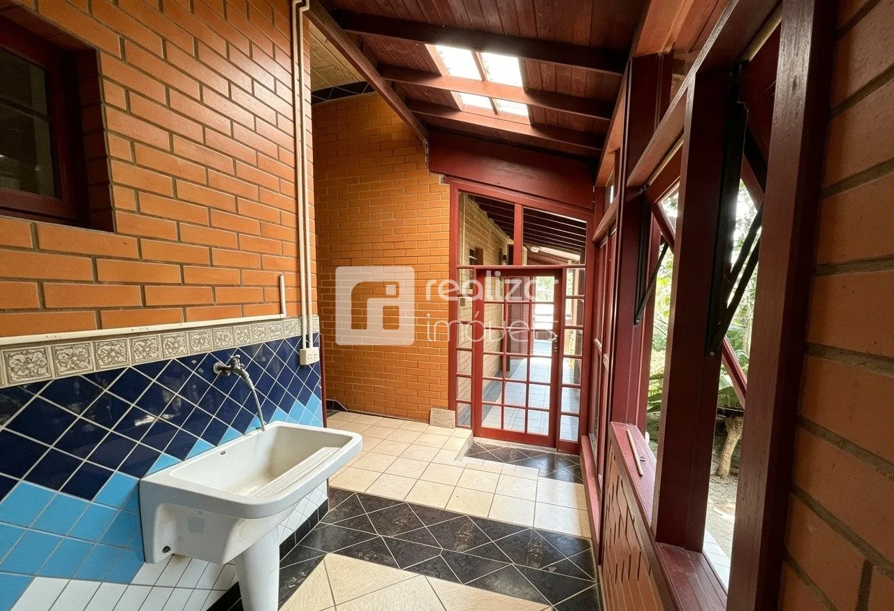 3-bedroom house with a grill on the balcony — photo 21