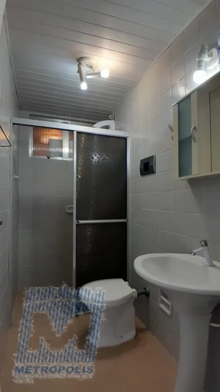 2-bedroom apartment with a closed kitchen and gas stove — photo 20