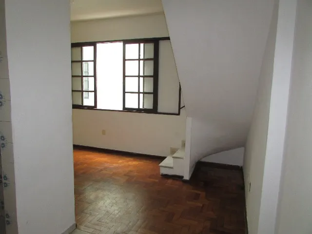 Unfurnished 2-bedroom apartment with 2 bathrooms — photo 5