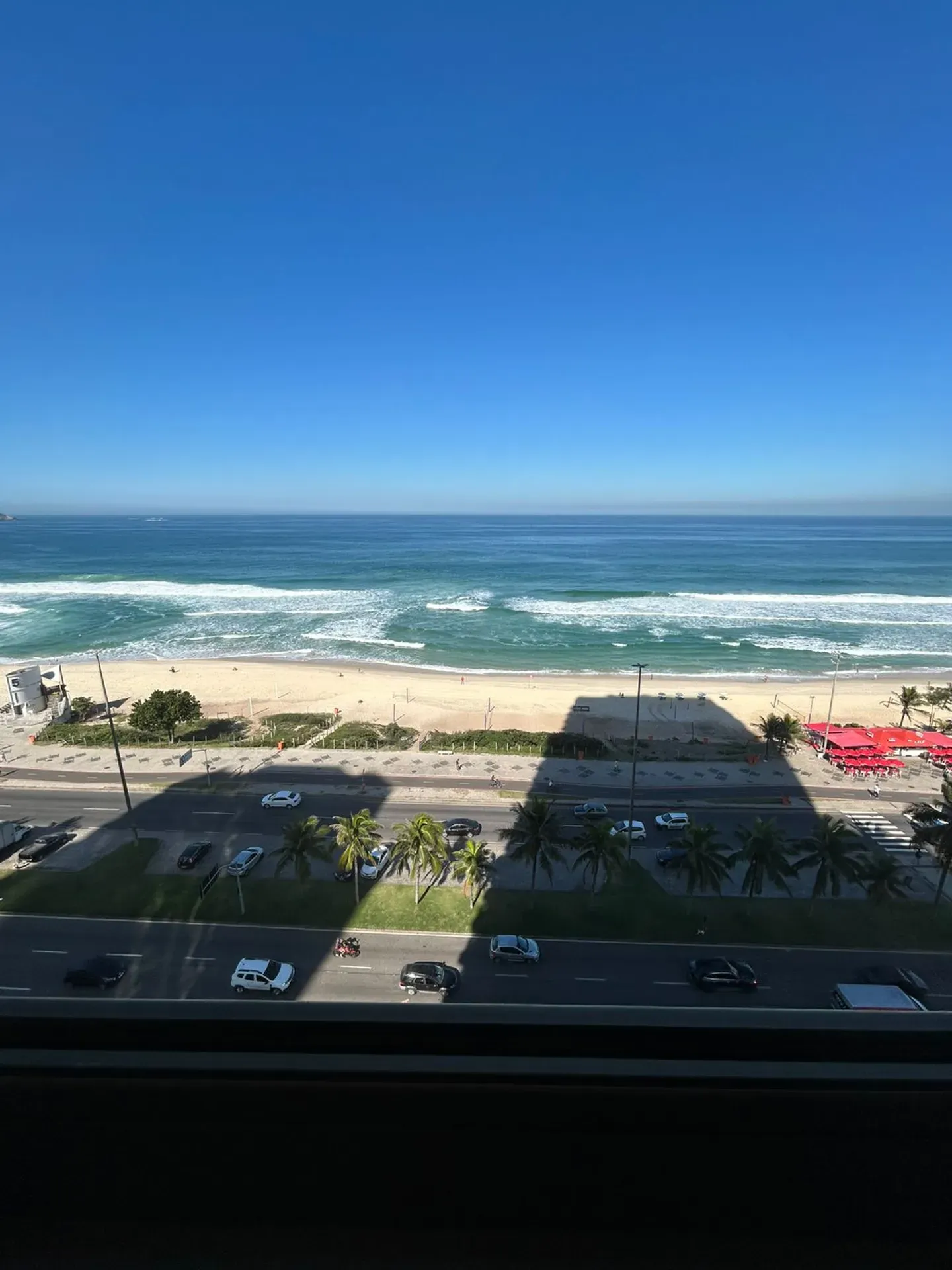 4-bedroom apartment with a water view — photo 5