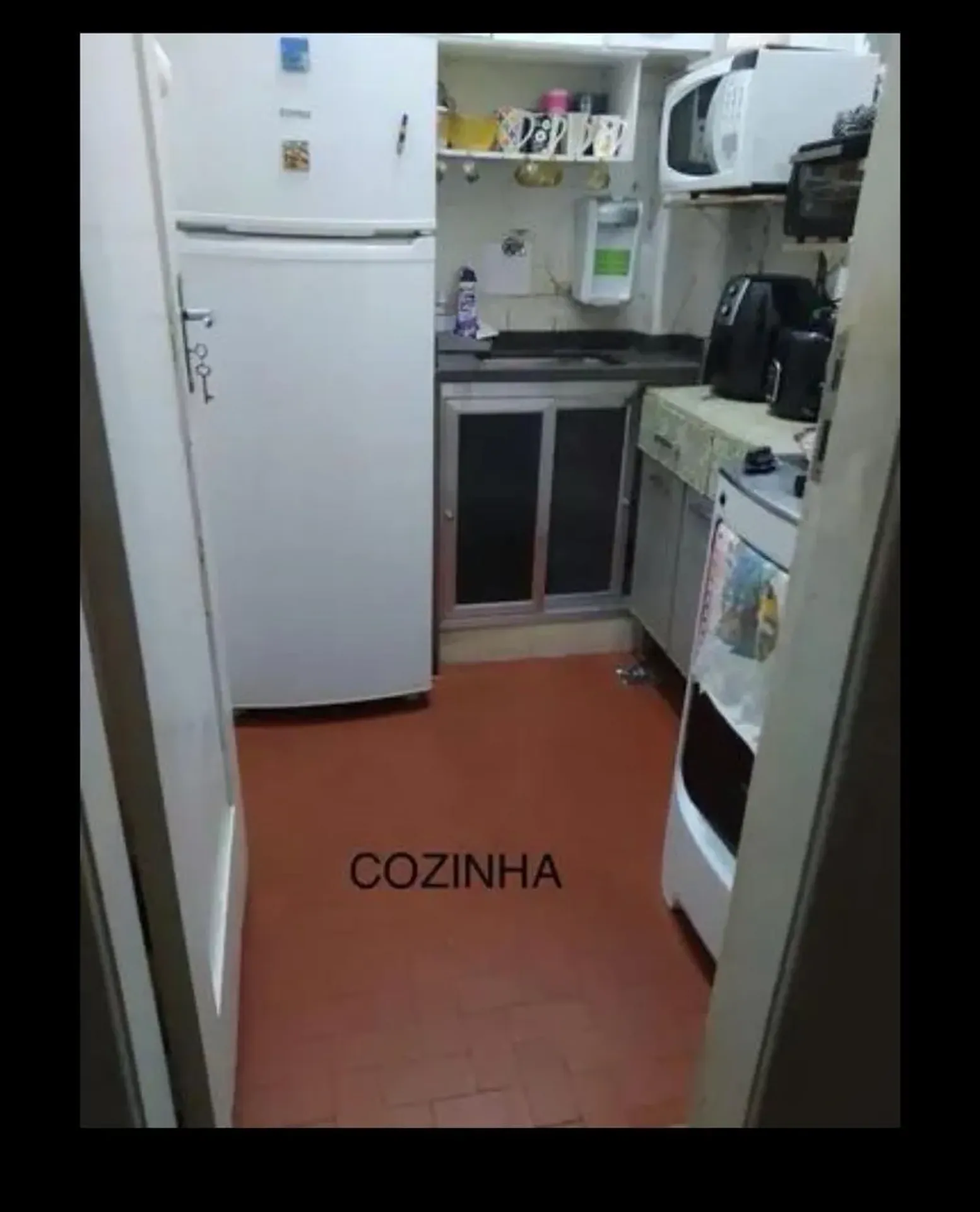 Apartamento mobiliado de 1 quarto com cozinha fechada — photo 2