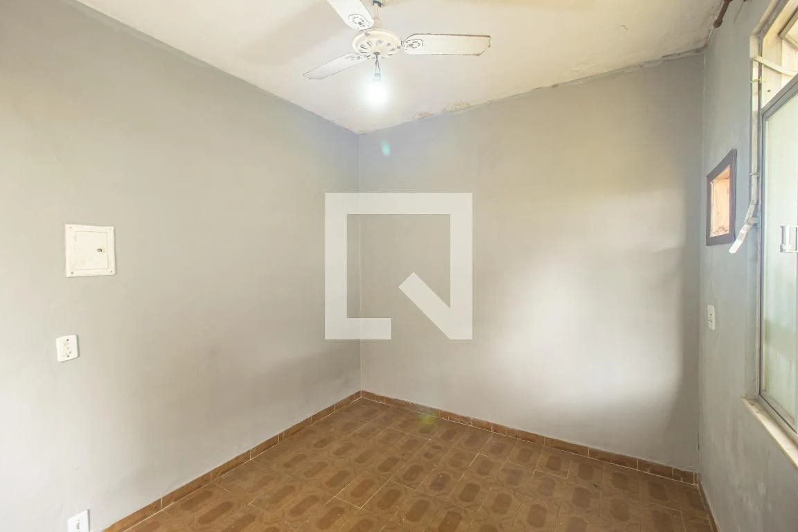 Unfurnished house with 2 bedrooms and 1 tiled bath — photo 16
