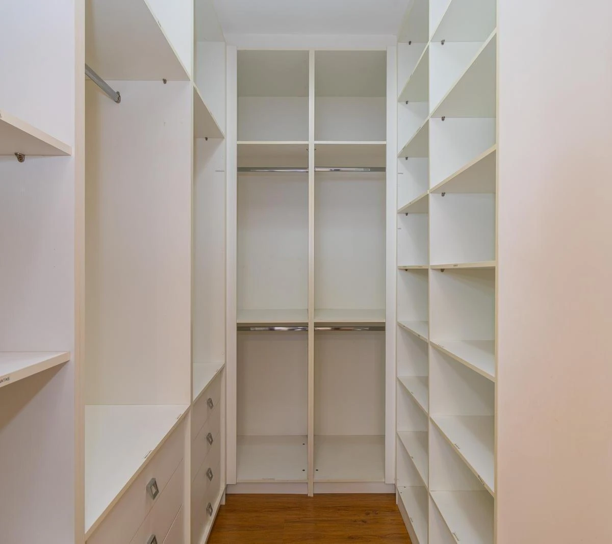 Apartment, 177 m², with a washing machine — photo 23