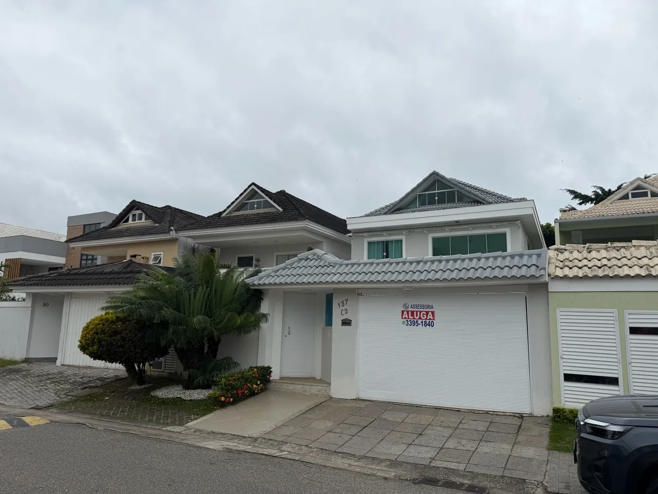 Casa, 320 m², com janelas do piso ao teto — photo 11