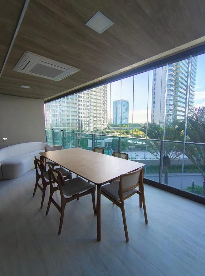 4-bedroom unfurnished apartment with glassed balcony — photo 7