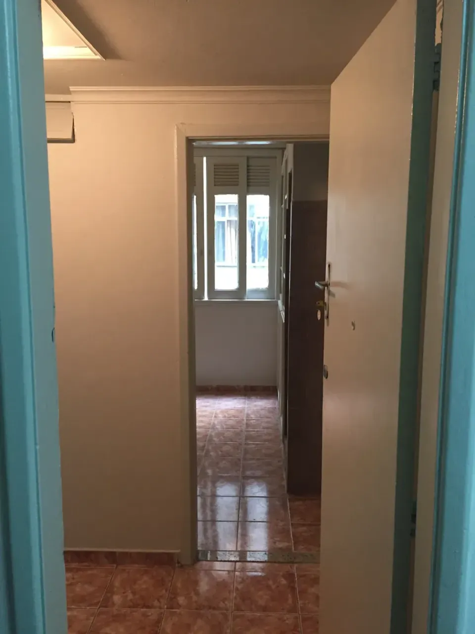 Apartamento sem mobília com 1 quarto e cozinha separada — photo 8
