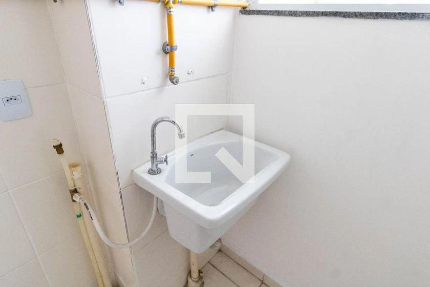 2-bedroom apartment in a building with a pool — photo 5