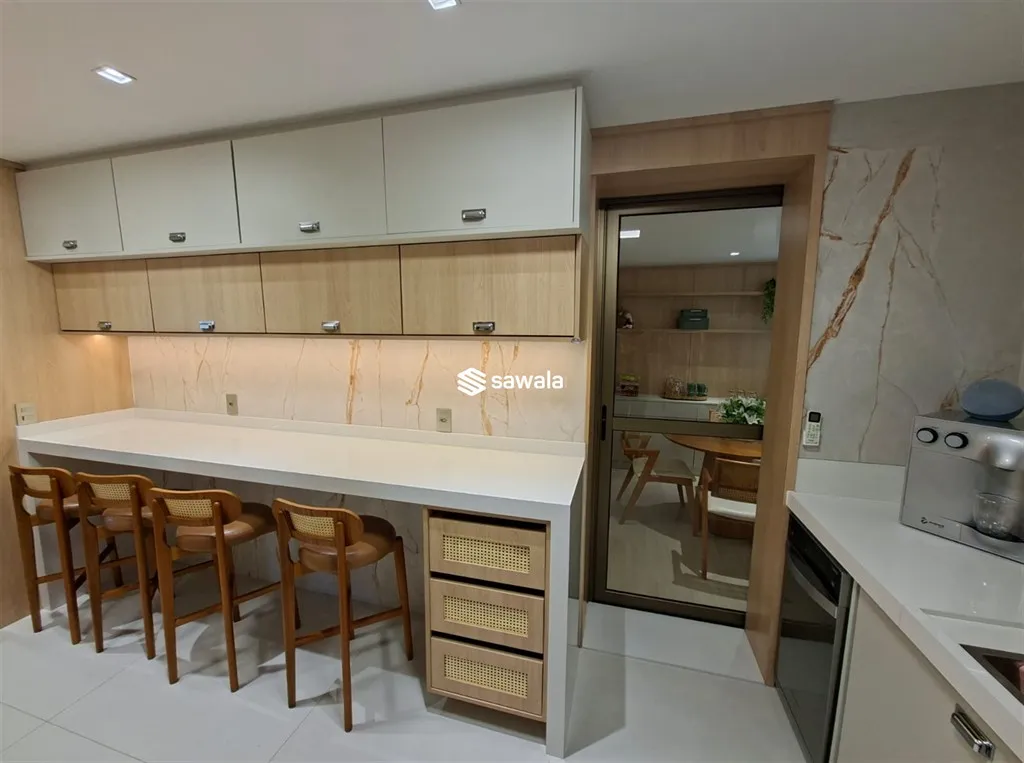 Furnished apartment with 4 bedrooms and open kitchen — photo 39