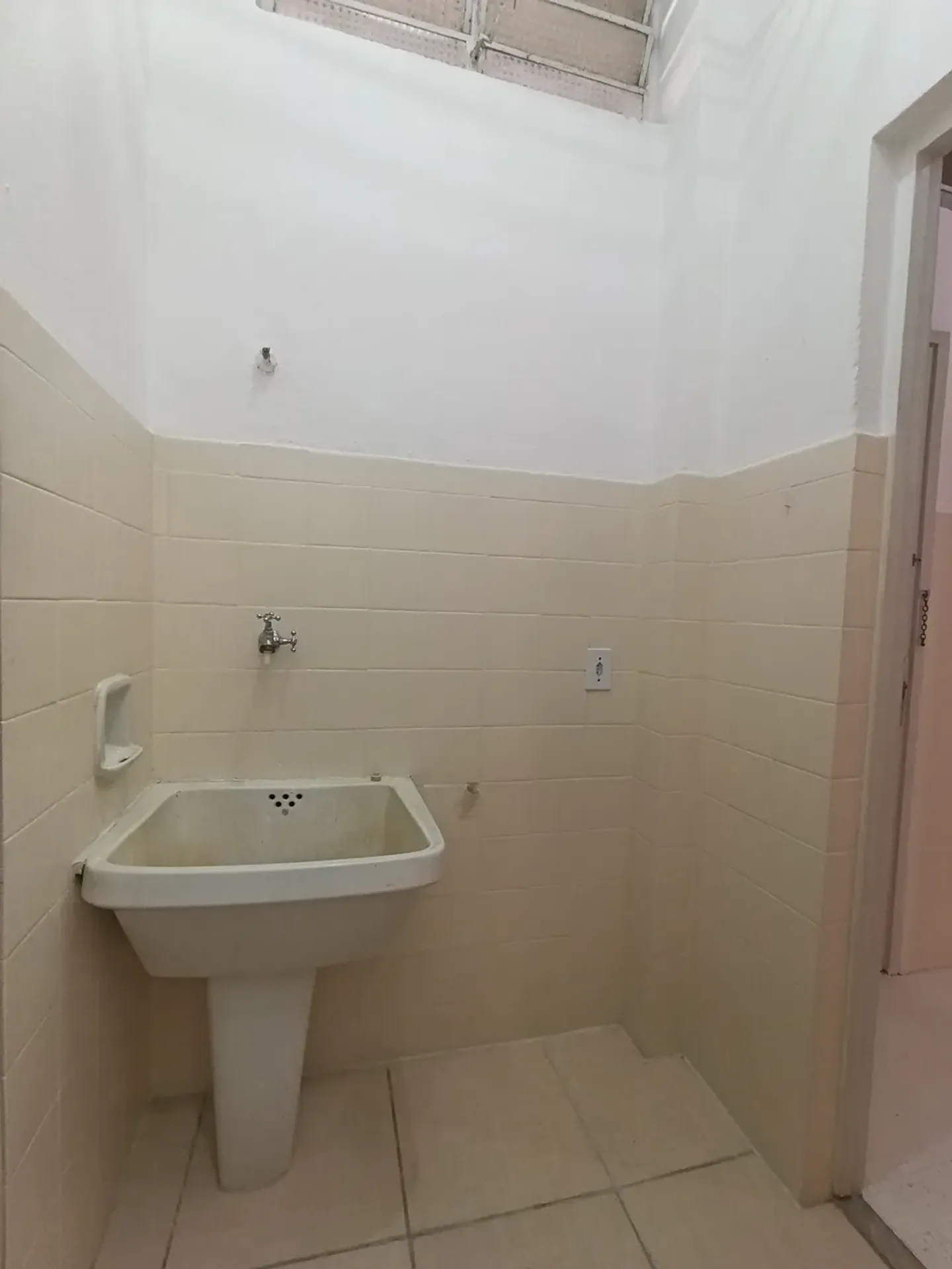 11th-floor apartment with 2 bedrooms and 2 bathrooms — photo 23