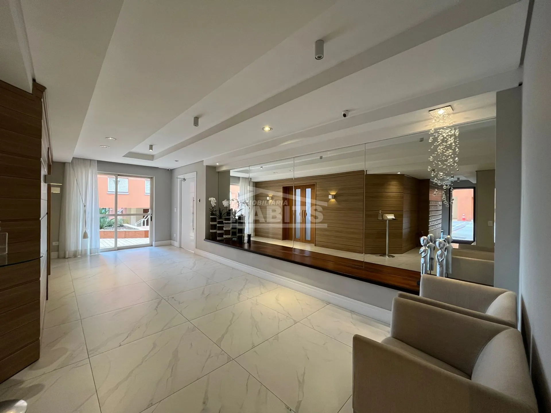 3-bedroom apartment with a balcony — photo 24