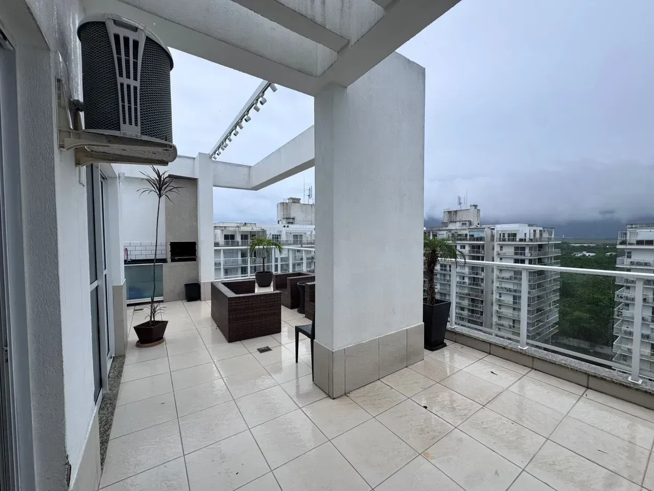Furnished duplex penthouse with 3 en-suite bedrooms, 198 m² — photo 18