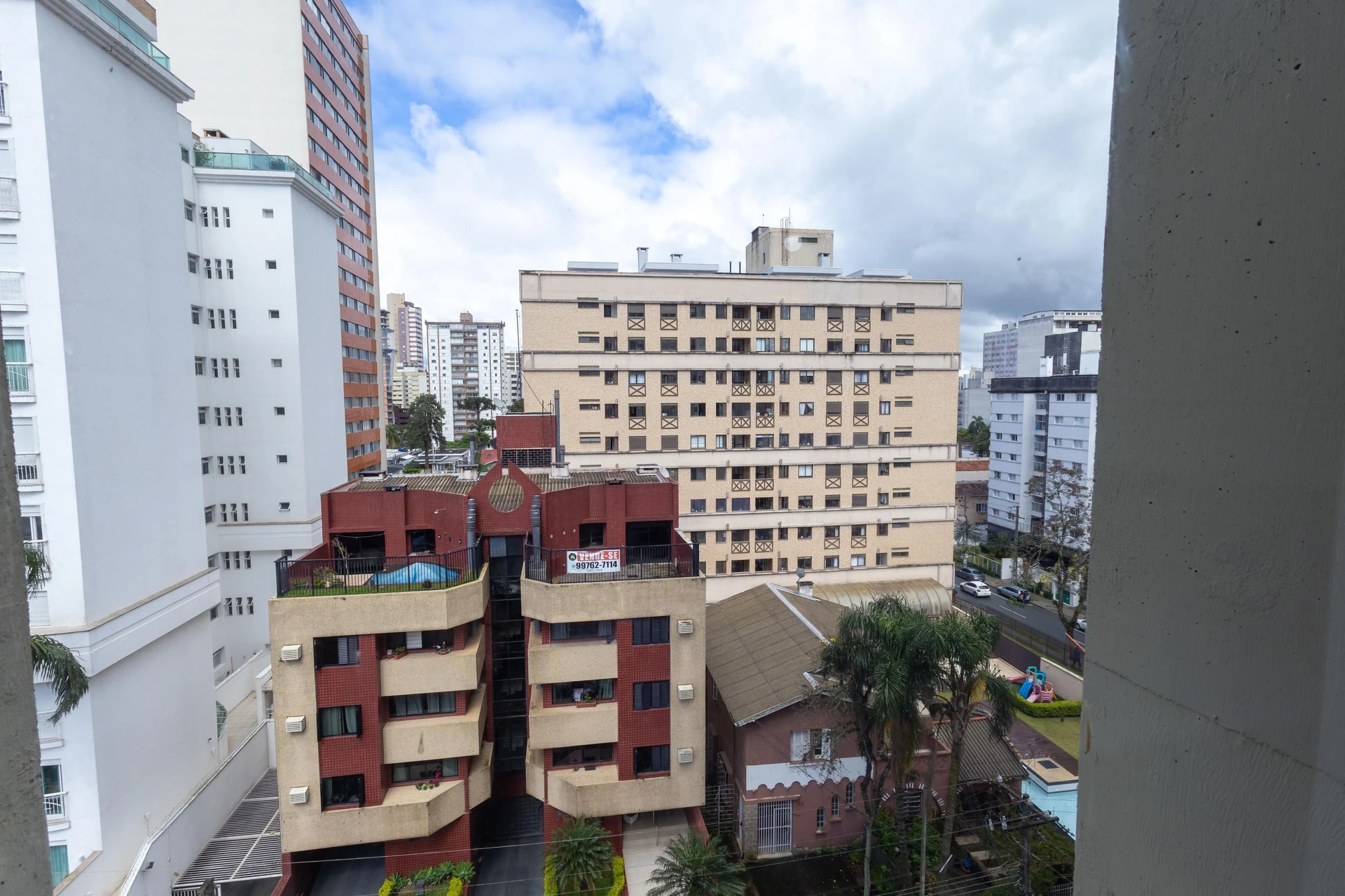 2-bedroom apartment with a washing machine in Curitiba — photo 33