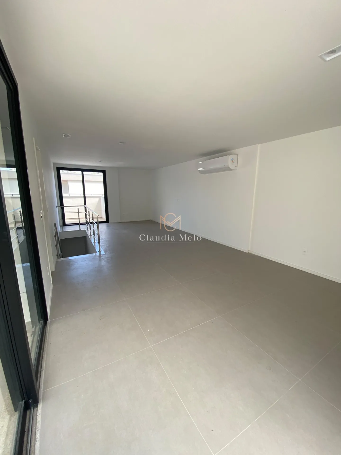 360 m² house with 3 en-suite bedrooms and private garden — photo 16