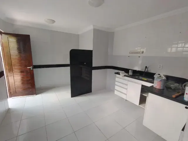 Ground-floor apartment with 3 bedrooms and private area — photo 2
