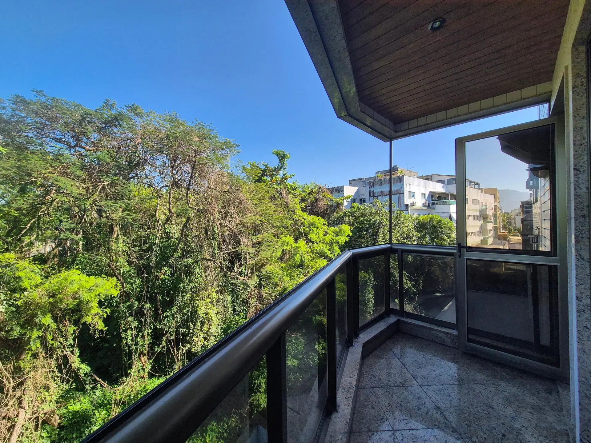 Apartamento mobiliado com 2 quartos e varanda — photo 20