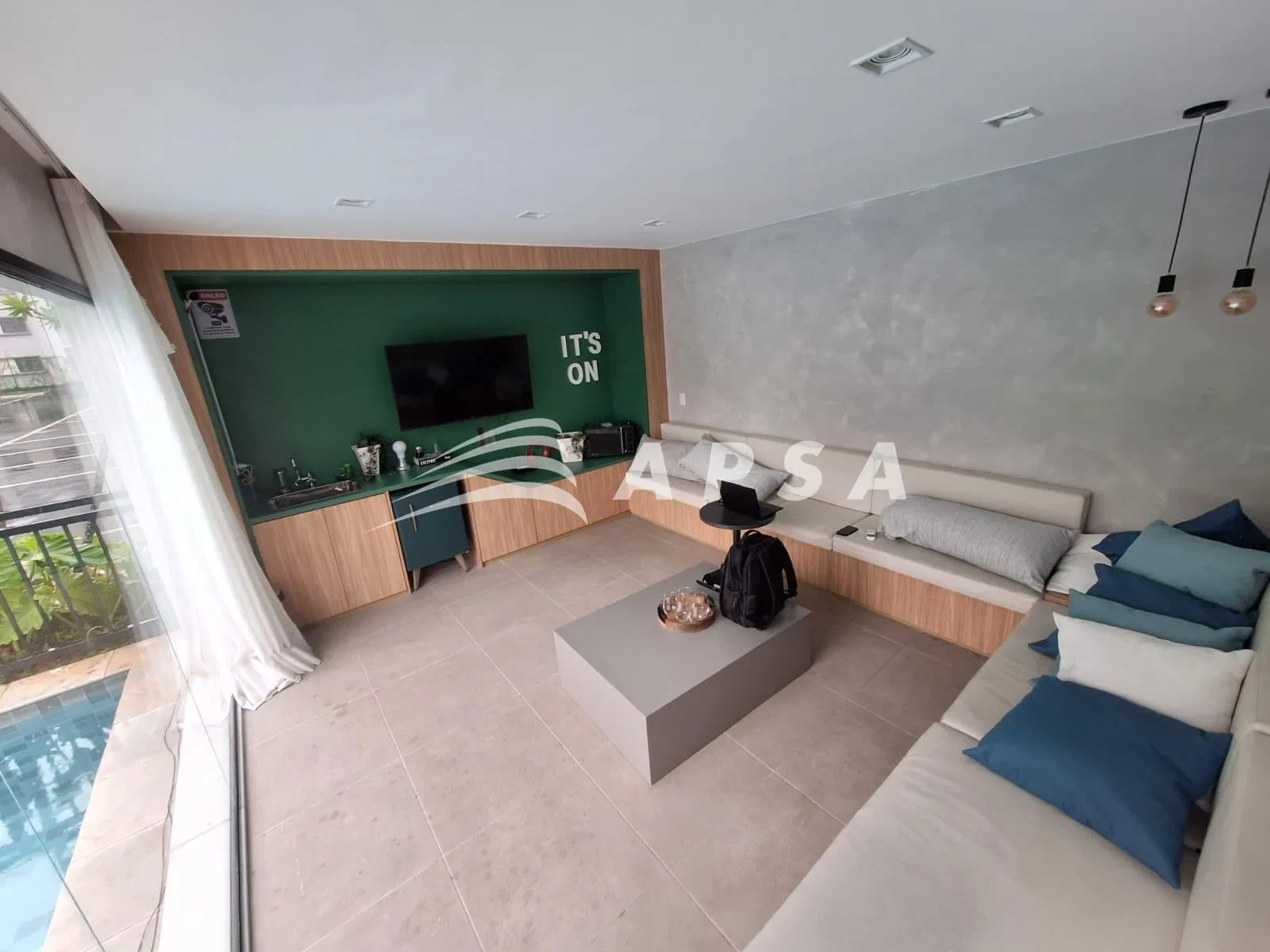 Apartamento sem mobília com 2 quartos e varanda — photo 26