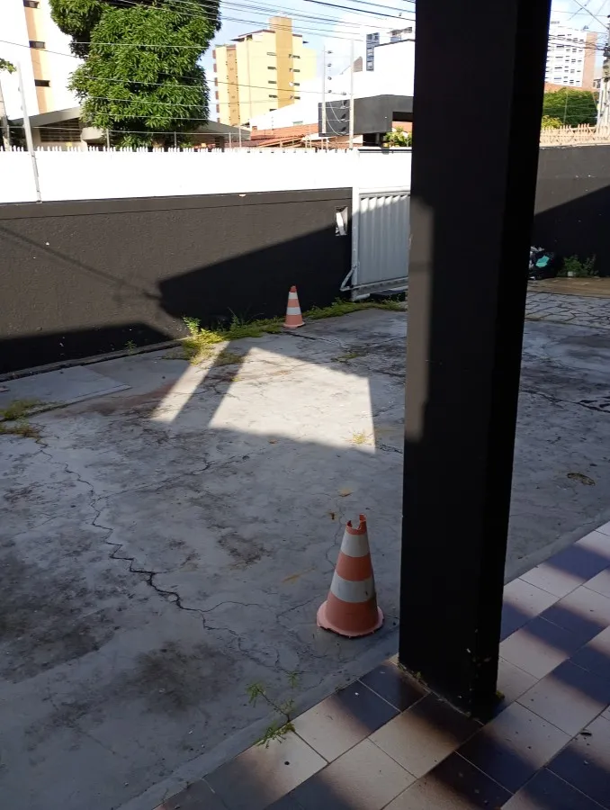 220 m² house with a closed kitchen and 3 bedrooms — photo 16