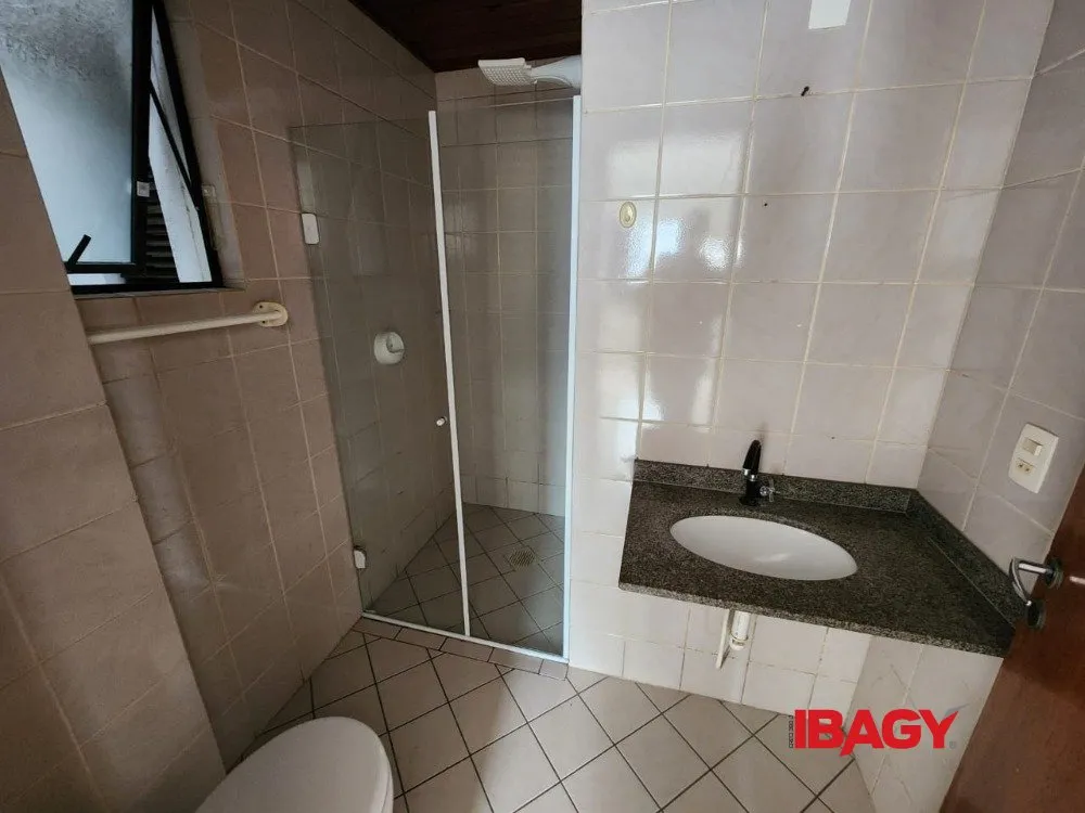 Квартира с 2 спальнями, 1 с ванной, 78 м² — photo 11