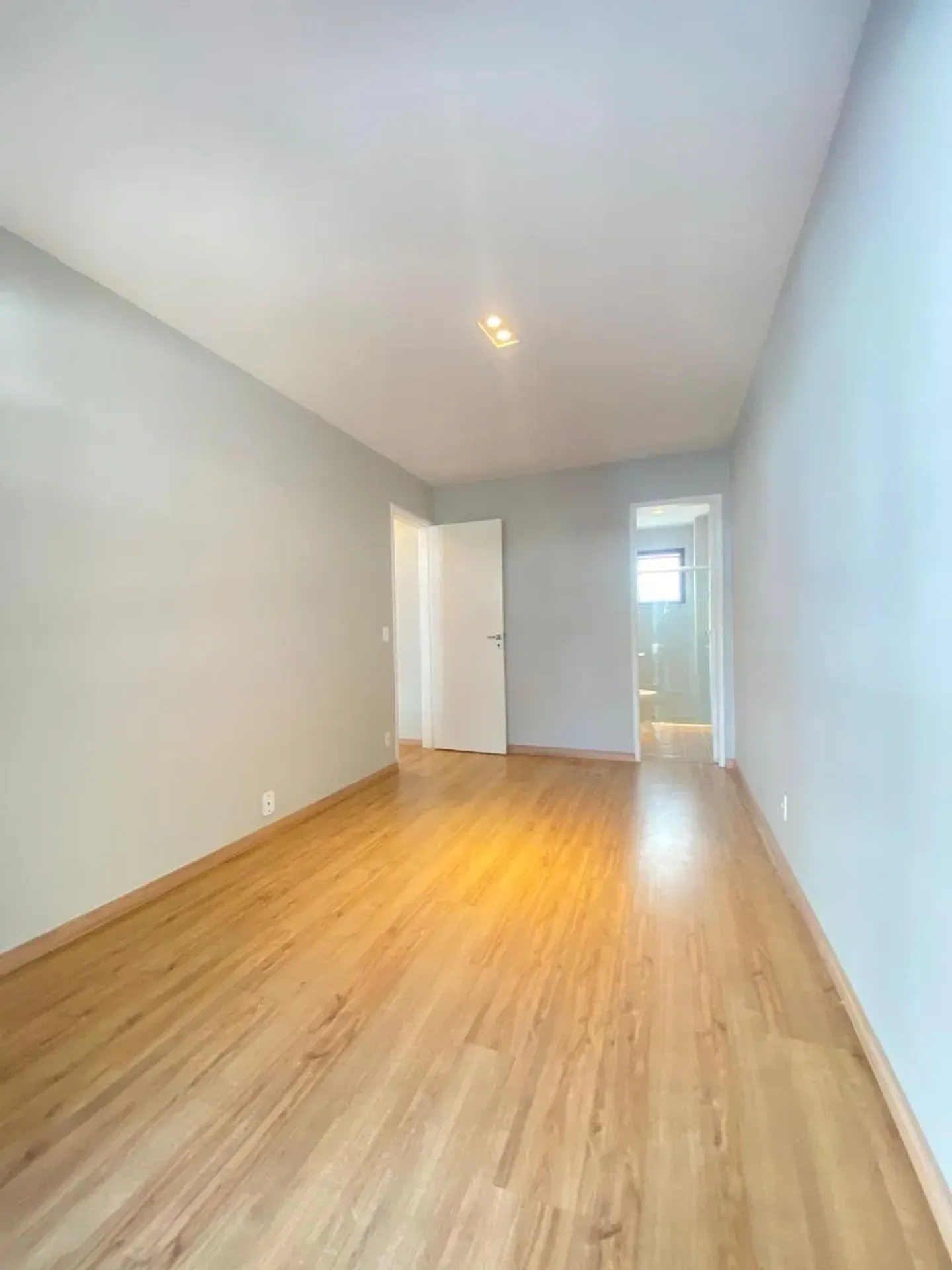 2-bedroom apartment with 3 bathrooms and 1 parking spot, 106 m² — photo 19