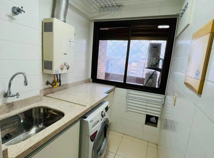 Apartamento de 2 dormitorios con balcón y 2 plazas cubiertas — photo 4