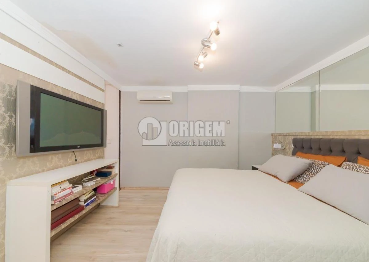 Furnished 216 m² apartment with 3 en-suites — photo 15