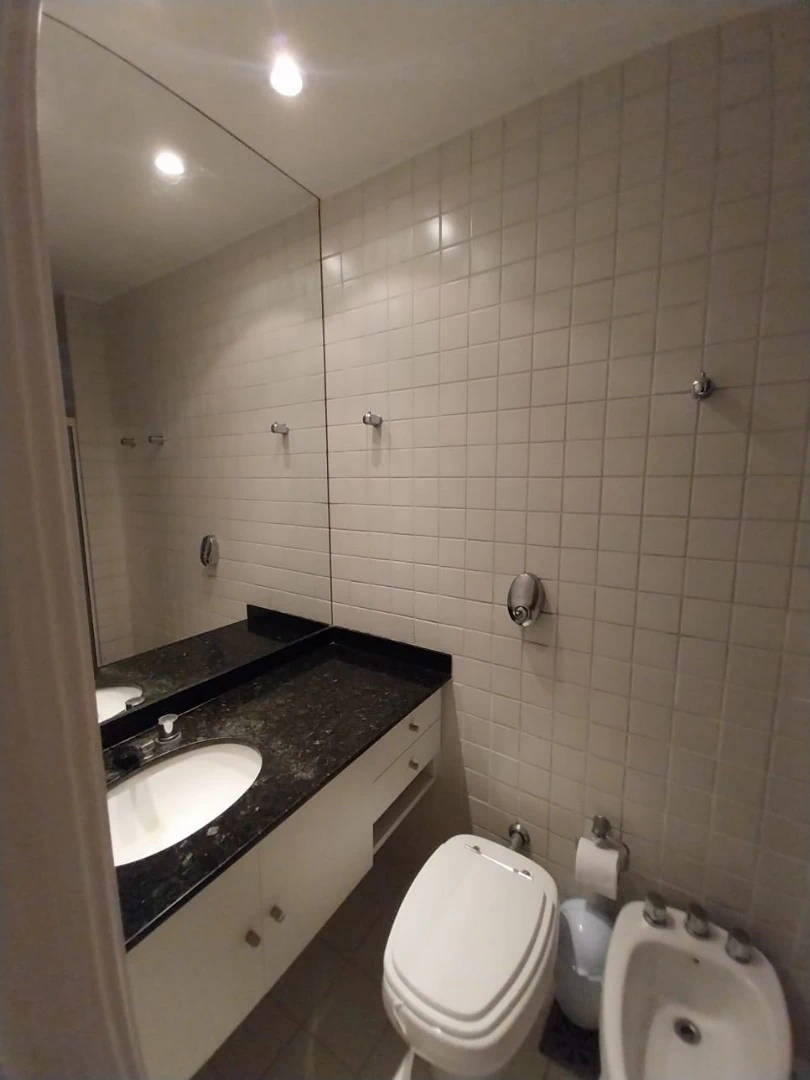 Furnished 3-bedroom apartment with balcony — photo 6