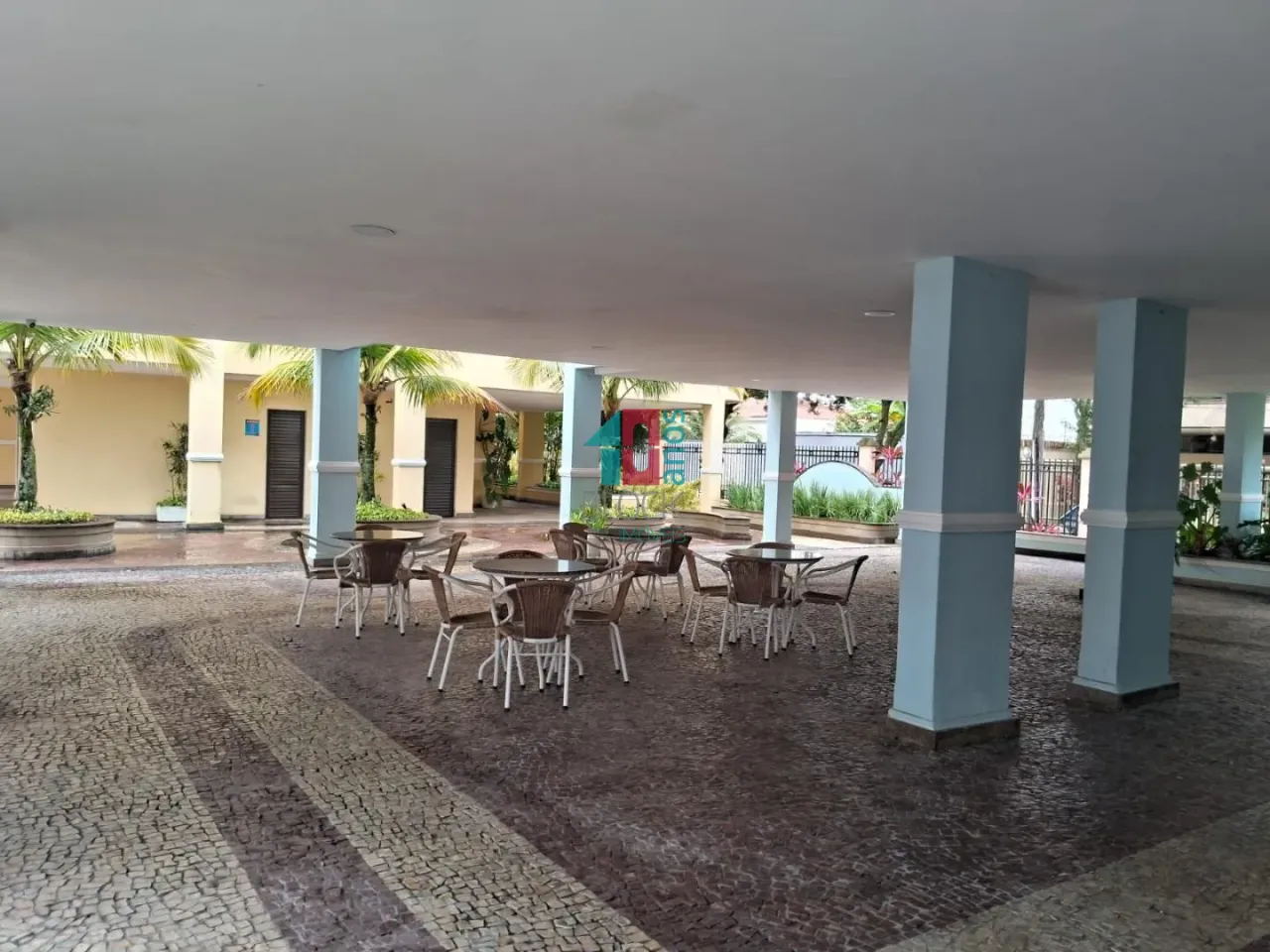 Furnished 3-bedroom apartment with parking and balcony — photo 15