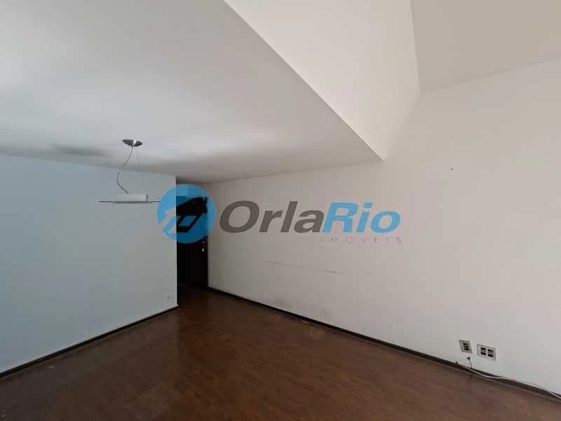 2-bedroom apartment with private BBQ and 1 parking spot — photo 16