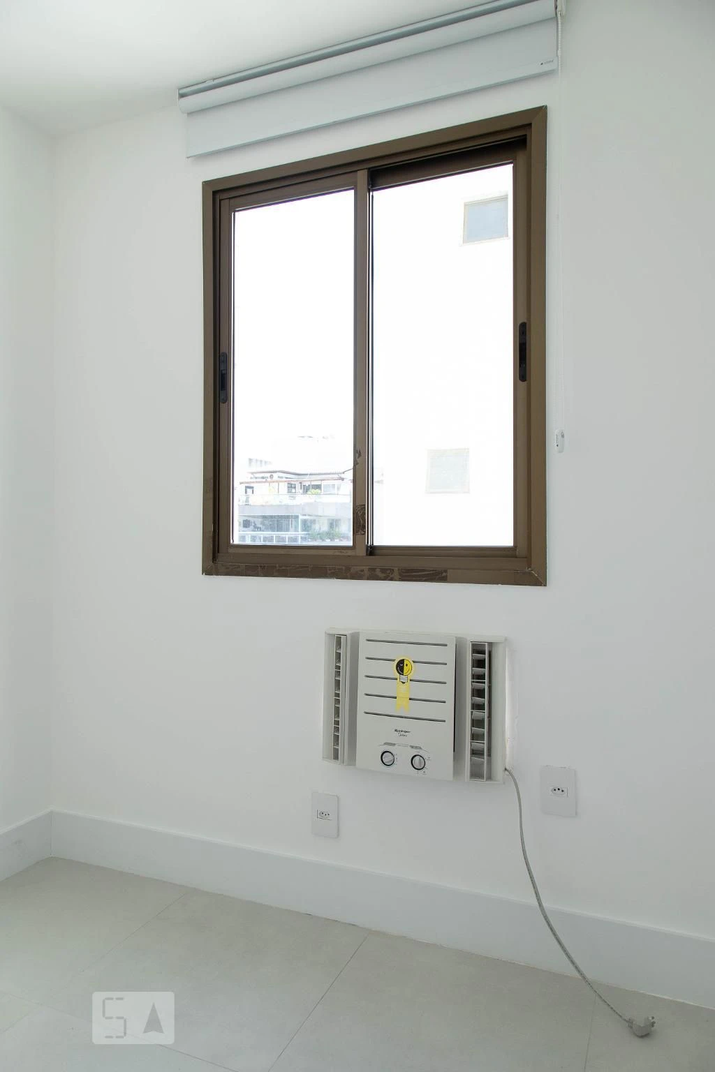 Furnished apartment, 90 m², with a glass-enclosed balcony — photo 30