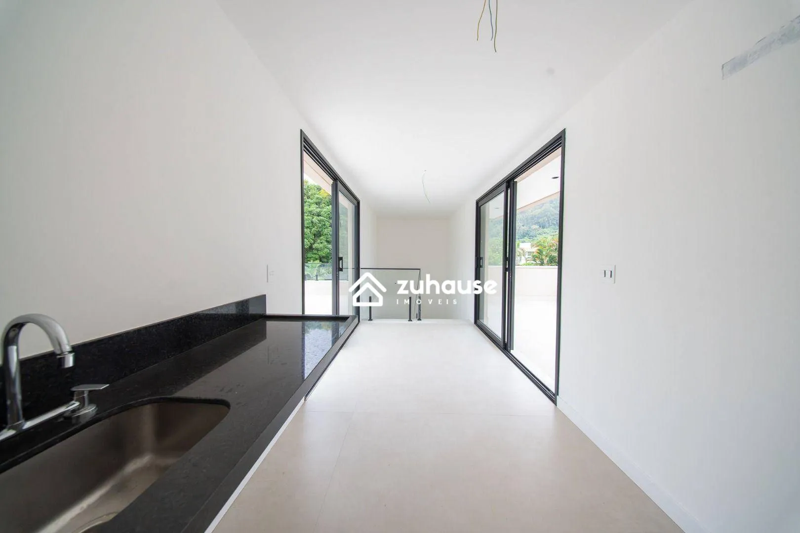 Casa tríplex com 5 quartos e 5 banheiros — photo 41