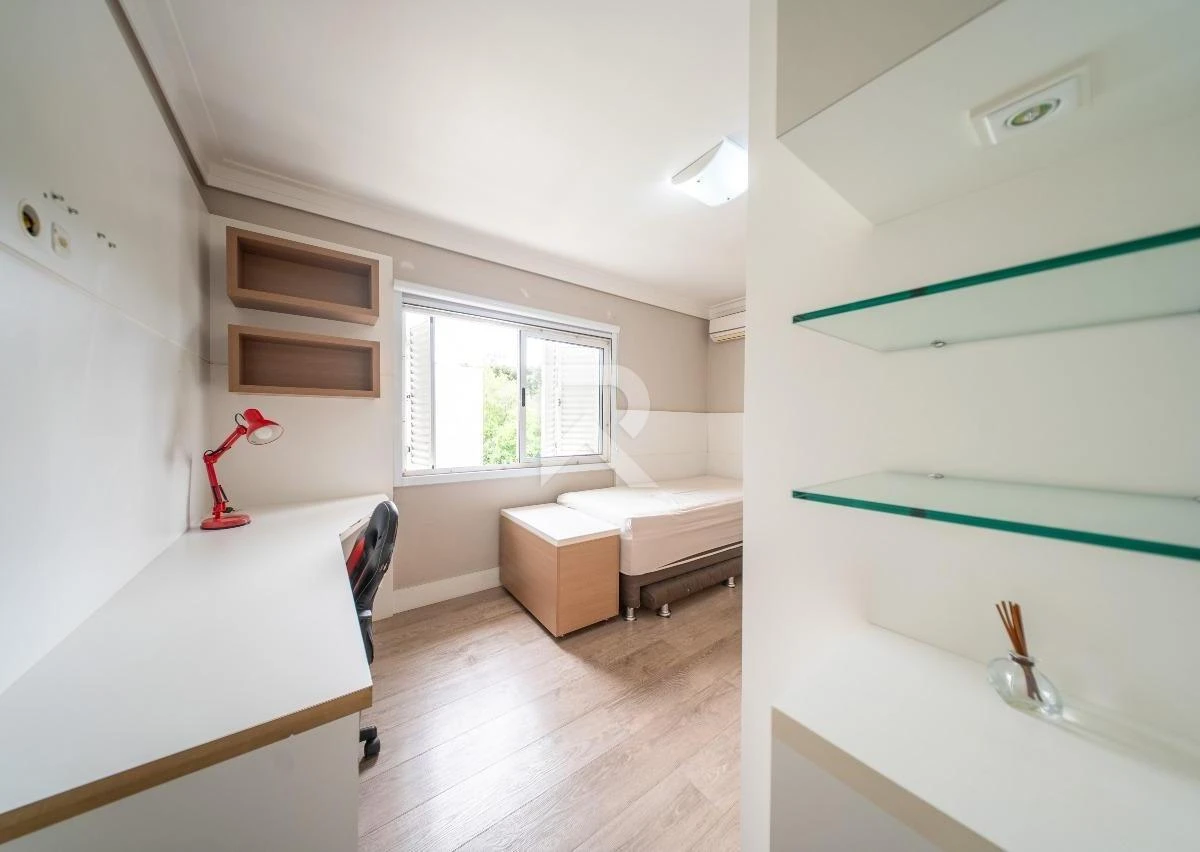 Furnished house, 400 m², with a bathtub — photo 21