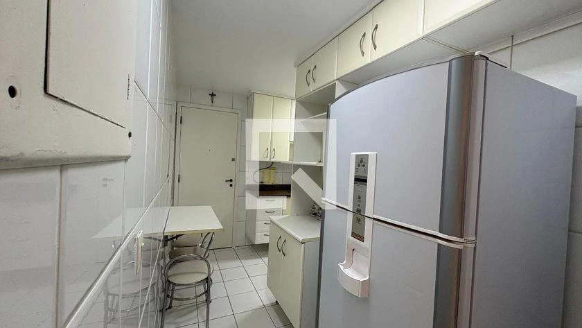 3-bedroom apartment with a grill on the balcony