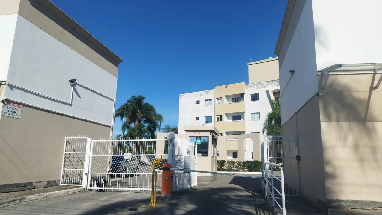 Rental apartment with 2 bedrooms and a balcony — photo 13