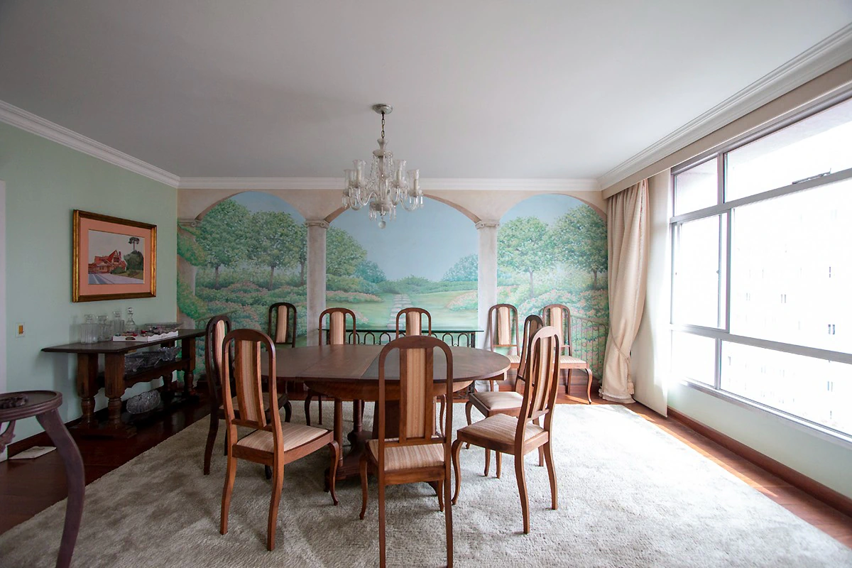 Glass-enclosed balcony in a 4-bedroom apartment, 382 m² — photo 14