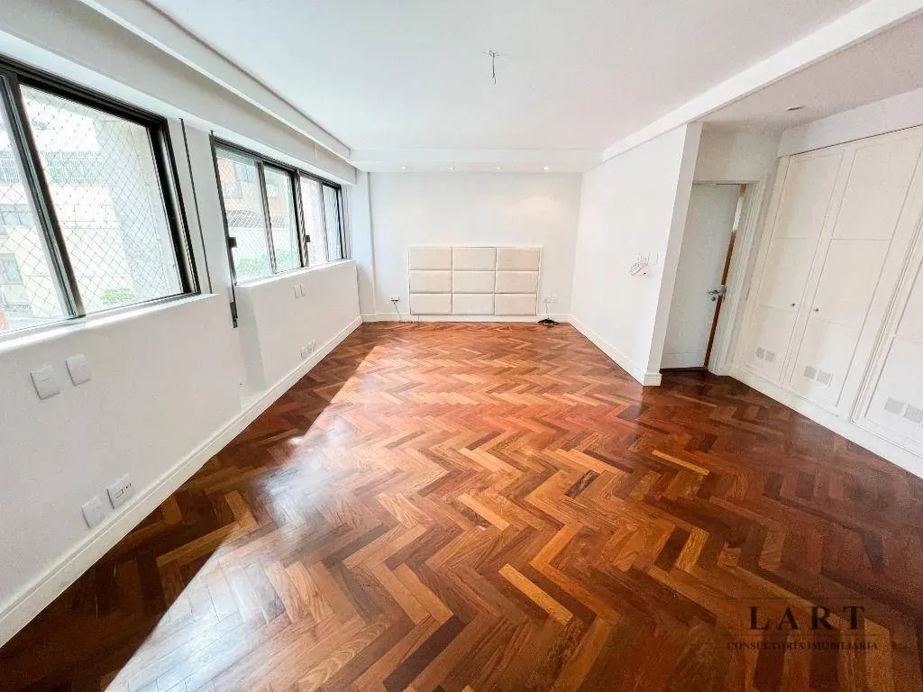 Apartamento com 3 dormitórios e 264 m² com 3 vagas — photo 27