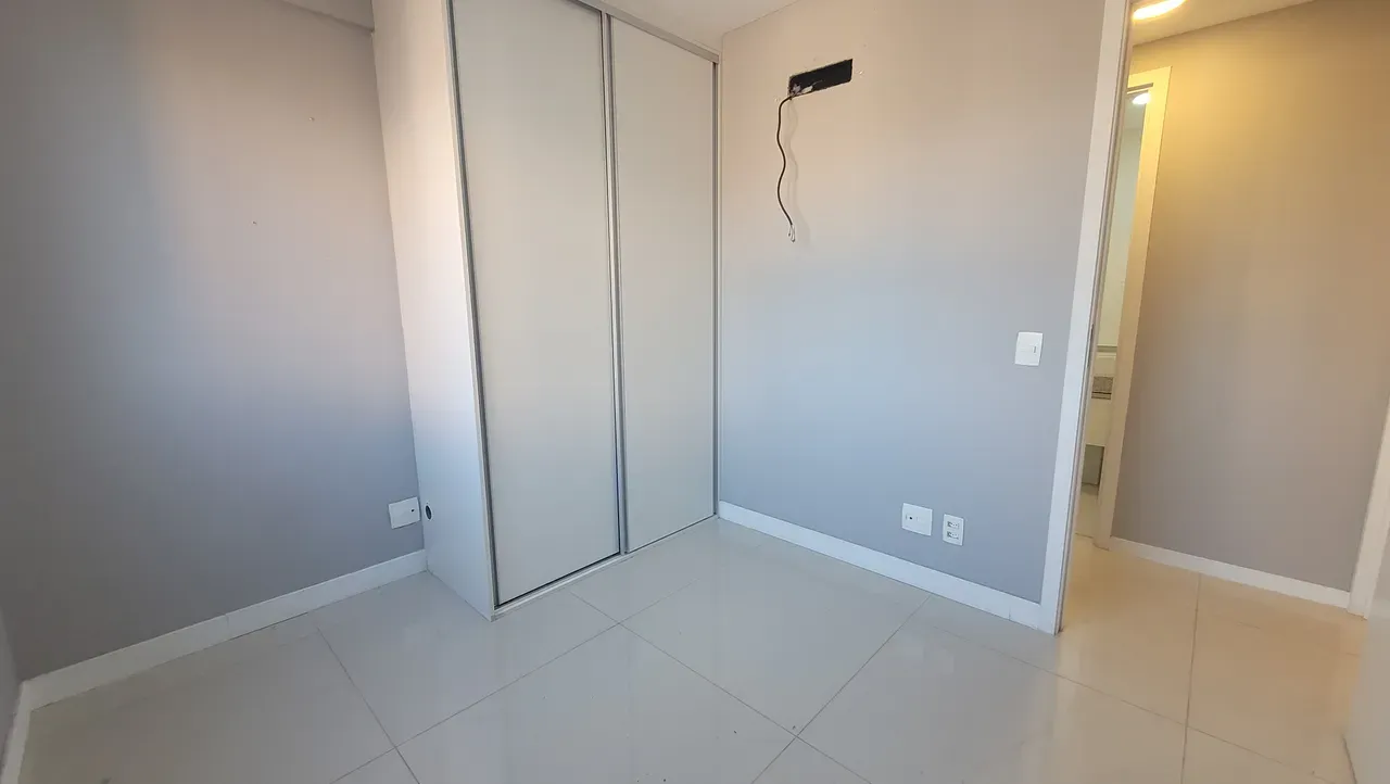 82 m² apartment with a home office and a mountain view — photo 5