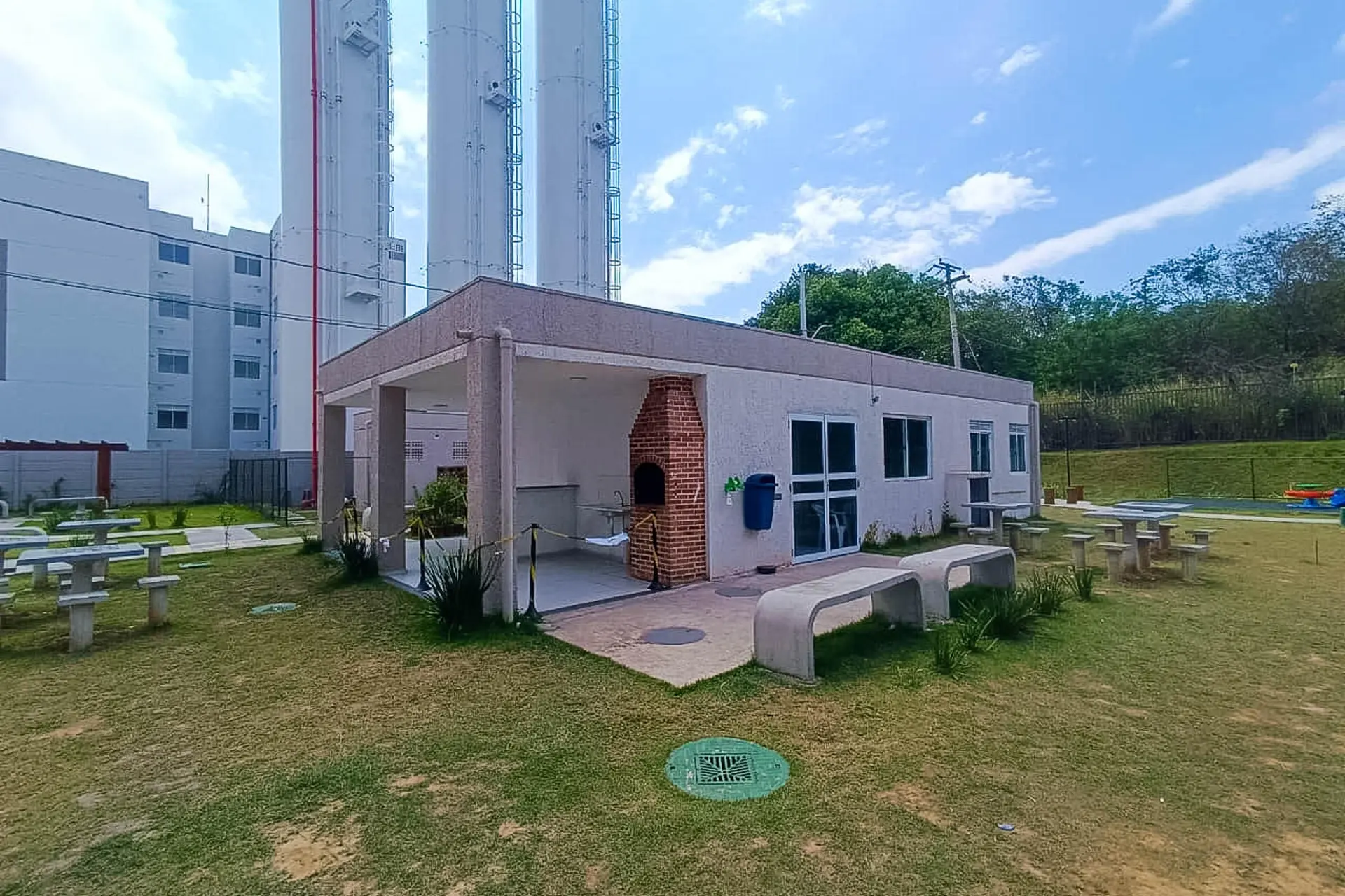 Apartamento de 2 dormitorios y baño con ducha de vidrio — photo 43