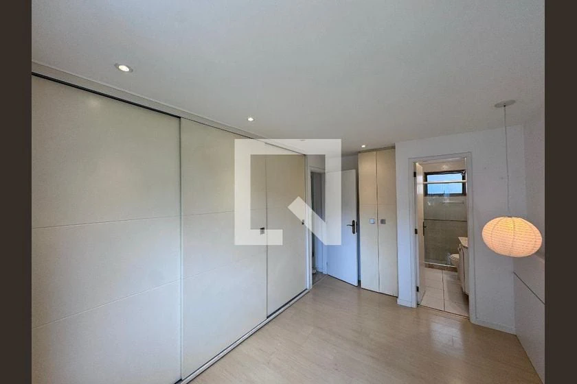 Floor-to-ceiling windows in a 3-bedroom apartment, 90 m² — photo 15