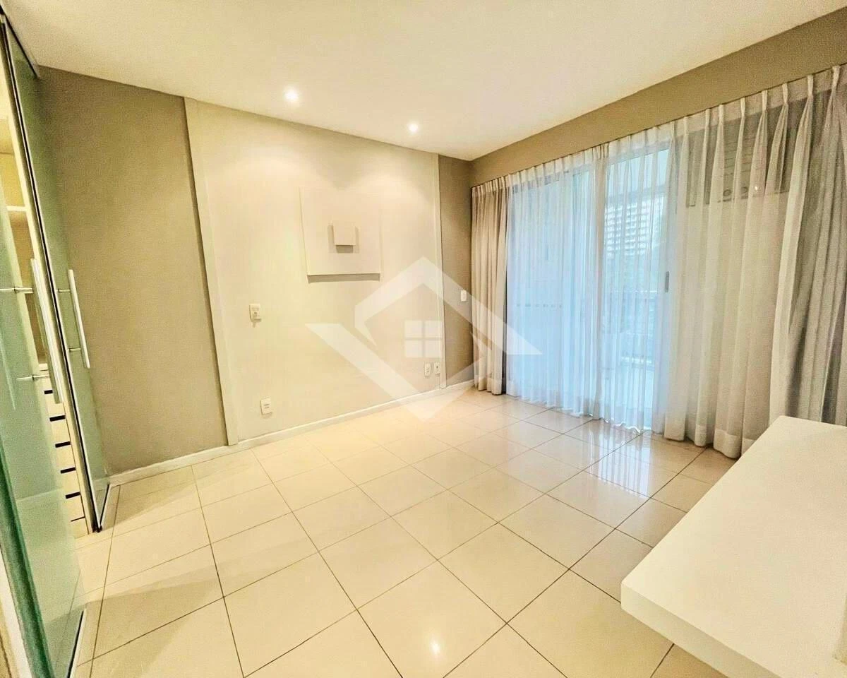 Apartamento, 99 m², com closet — photo 3