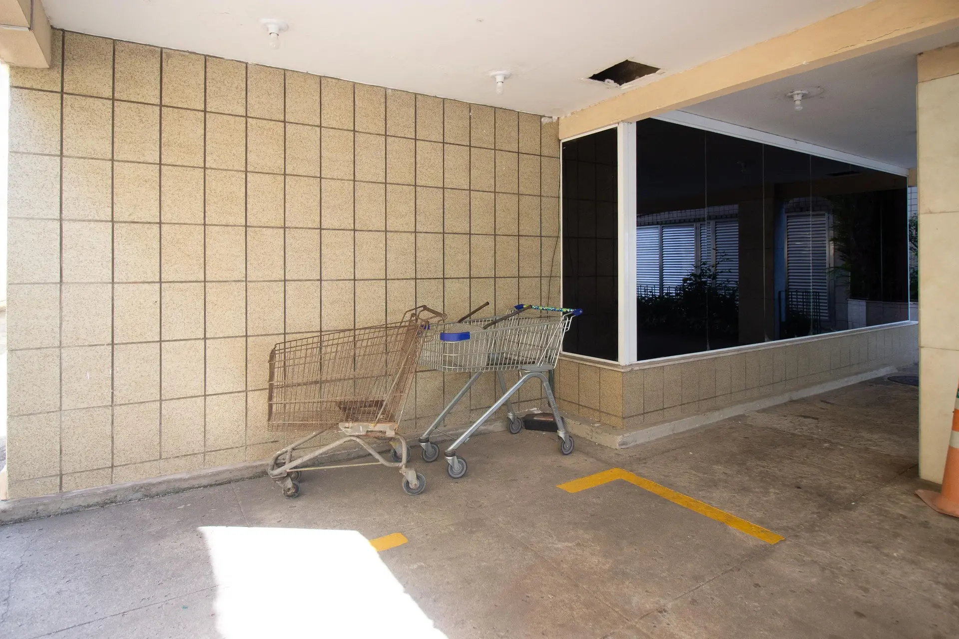 Furnished 2-bedroom apartment with 1 parking space — photo 34