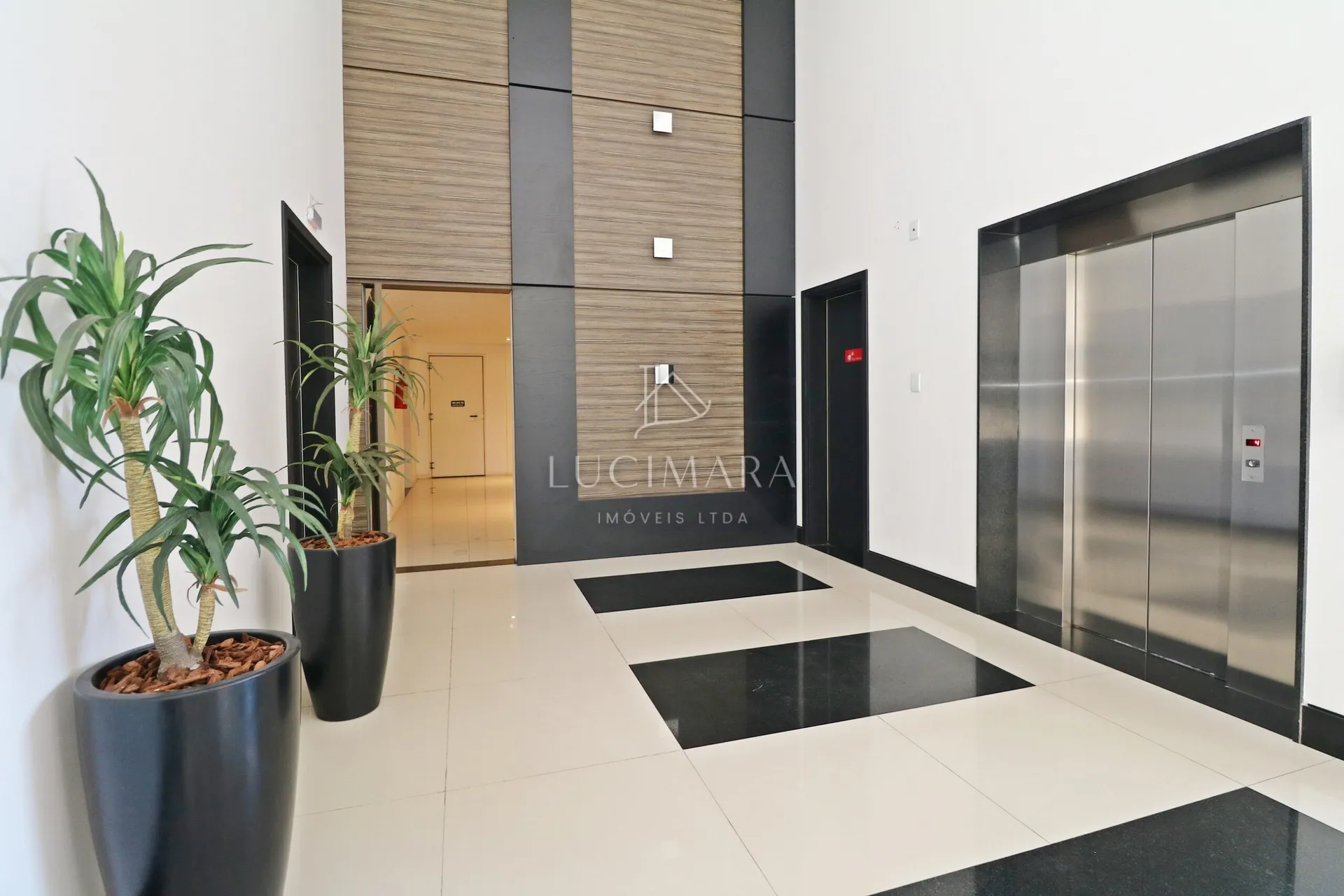 Furnished 1-bedroom apartment with open-plan kitchen — photo 15