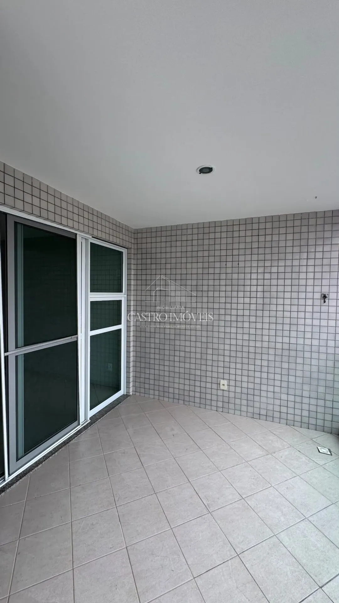 Квартира 70 м² с 2 спальнями и видом на горы