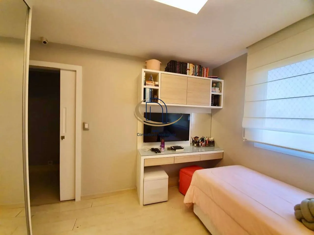 Apartment with 3 bedrooms, 5 bathrooms and 2 parking spots — photo 27