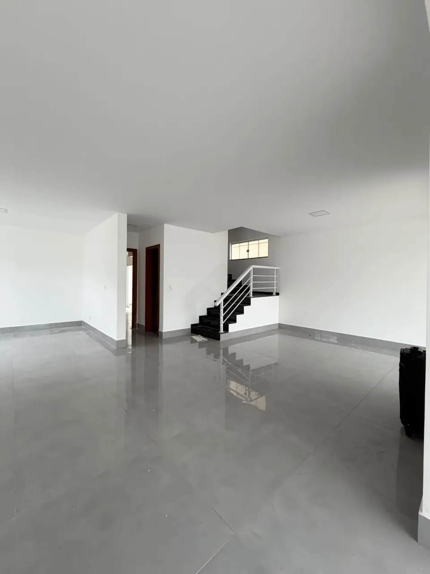 House, 300 m², with a walk-in closet — photo 13